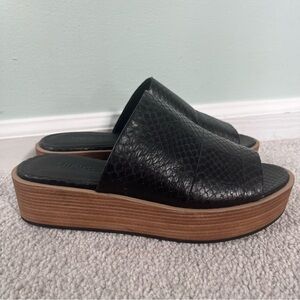 Vince Women’s Saskia Snake Sandals Slides Black Platform Wedge Size 6.5 Leather